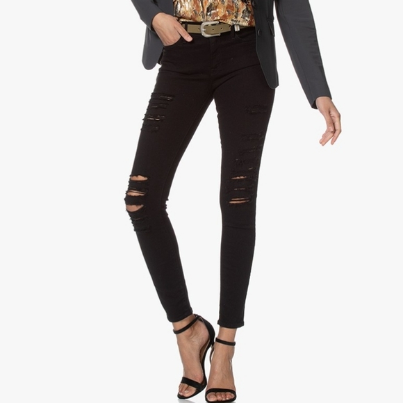 Frame Black Skinny Jeans. Distress in the Front Only. Like New! - Picture 3 of 13